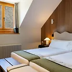 Hotel De Bielsa 4*