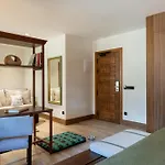 Hotel De Bielsa 4*